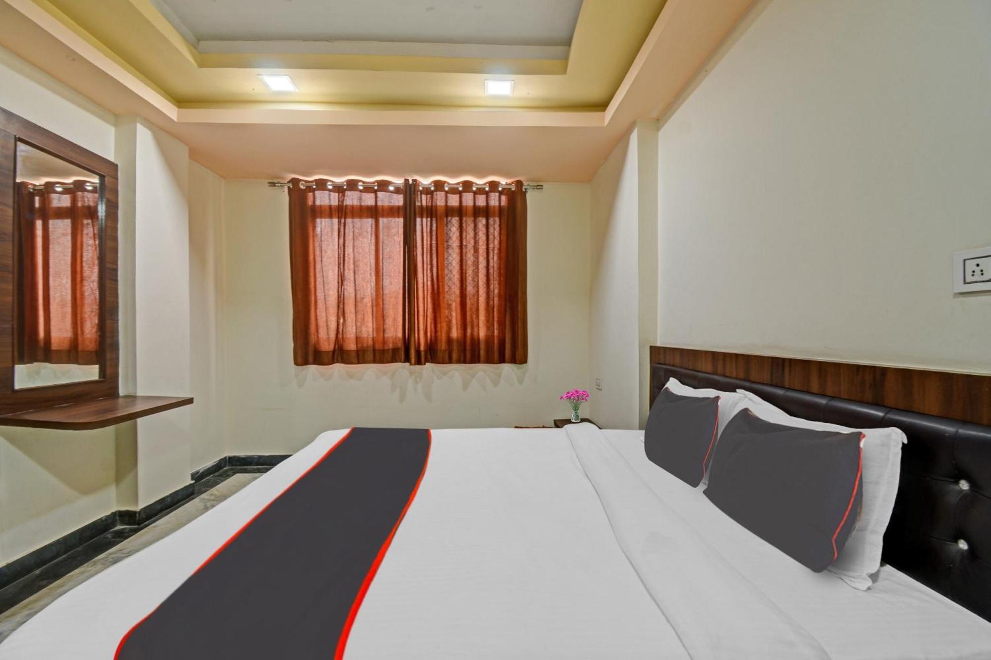 Collection O The Sunrise Hotel Udaipur Exterior foto